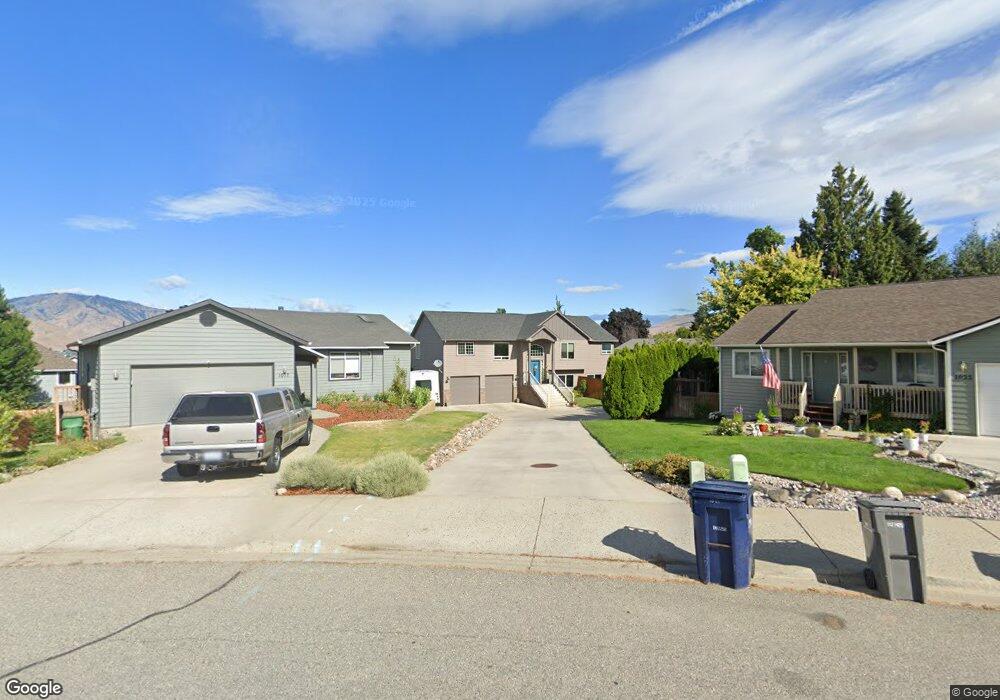 1021 N Harrison Ct, East Wenatchee, WA 98802 - photo 1