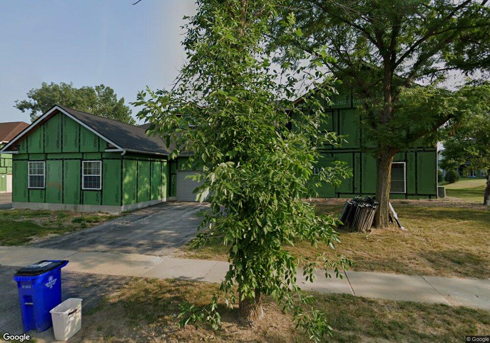 4645 Westchester Dr NE, Cedar Rapids, IA 52402 - photo 1