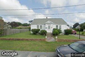 11 Ashland St, South Dartmouth, MA 02748