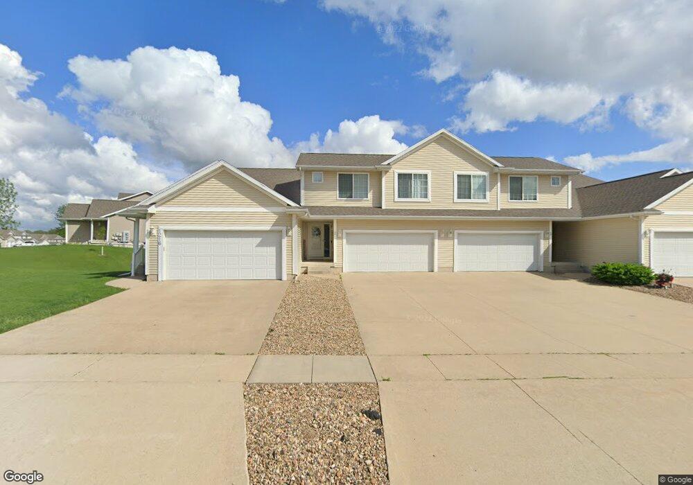 1216 Ashworth Dr unit 1, Cedar Falls, IA 50613 - photo 1