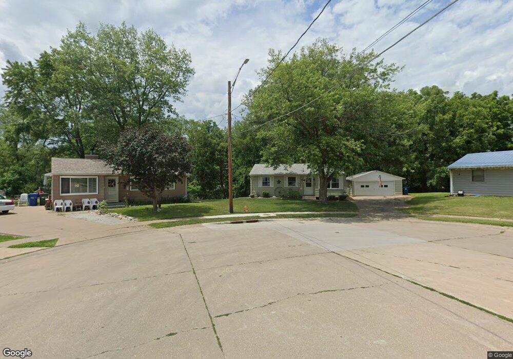 3028 W 11th St, Davenport, IA 52804 - photo 1