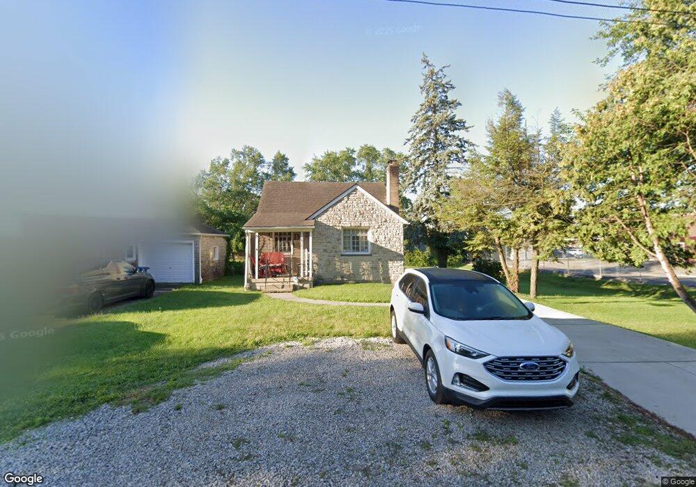 1811 E Lakeview Ave, Columbus, OH 43224 - photo 1