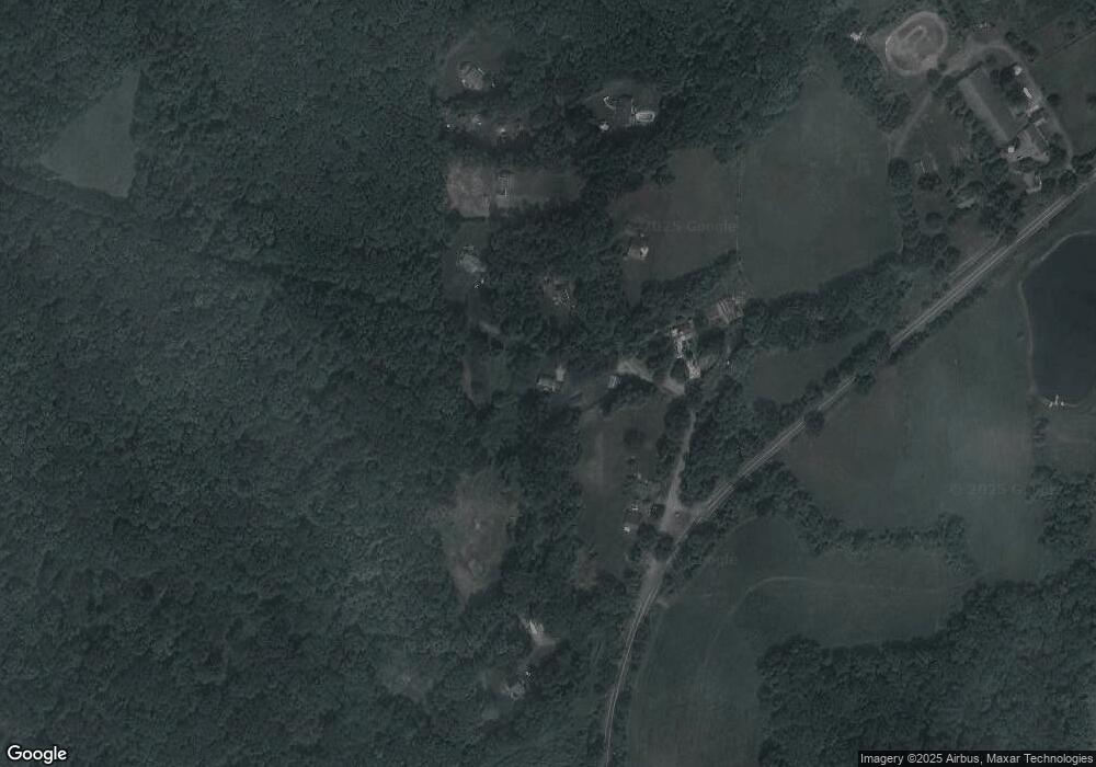 8 Dennis Rd, Pomfret Center, CT 06259 - photo 1