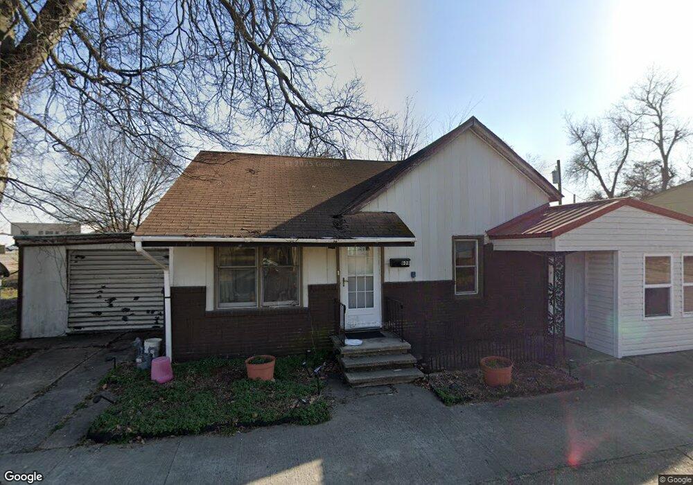 608 Mill St, New Madrid, MO 63869 - photo 1