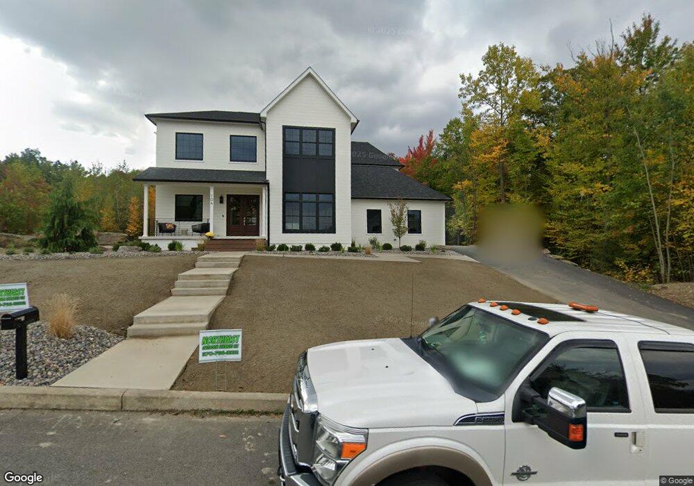 98 O'Connor Dr, Moosic, PA 18507 - photo 1