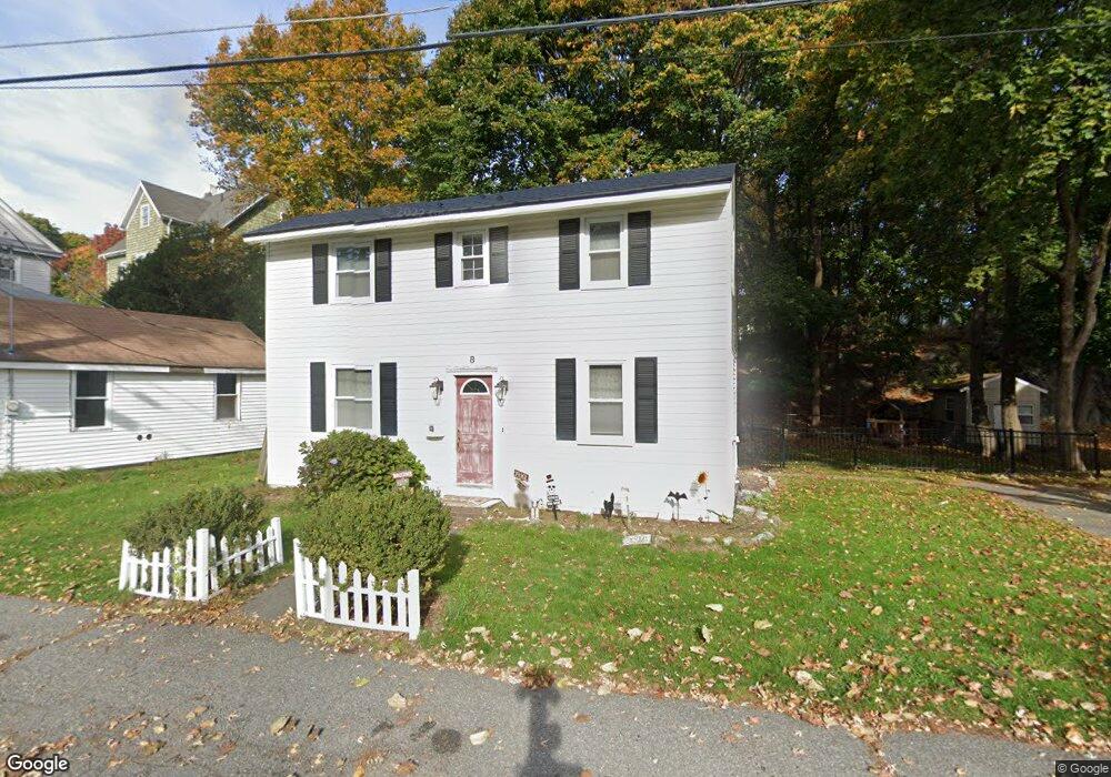 8 Traverse St, Wakefield, MA 01880 - photo 1