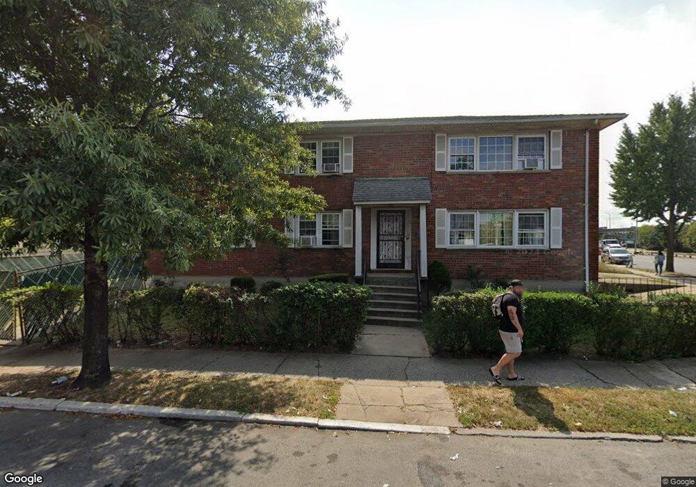 5801 Coll Point Blvd unit 58-09, Flushing, NY 11355 - photo 1