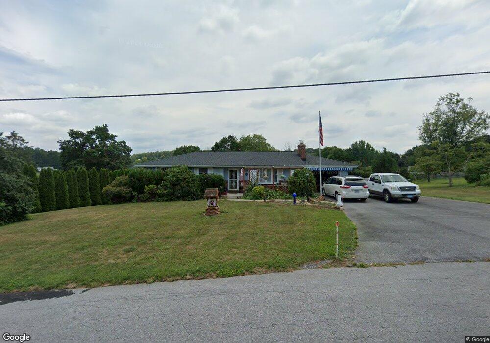 609 Oneta Dr, Westminster, MD 21157 - photo 1