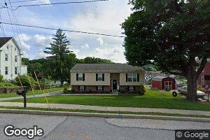 18 E High St, Yoe, PA 17313