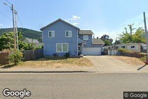 26 S Pioneer St, Lowell, OR 97452