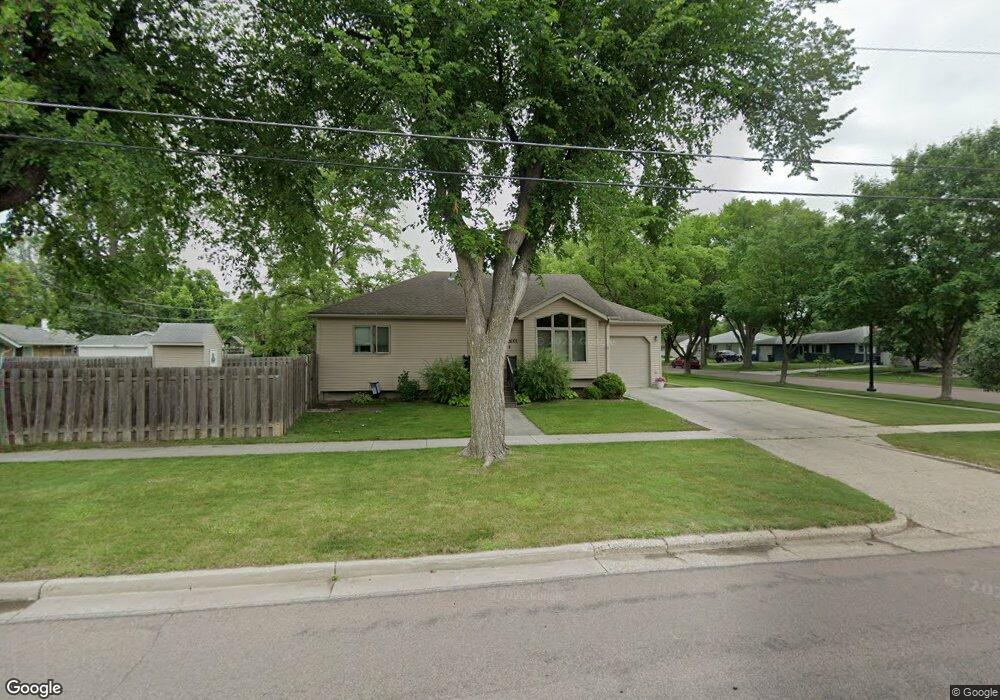 2601 3rd St N, Fargo, ND 58102 - photo 1