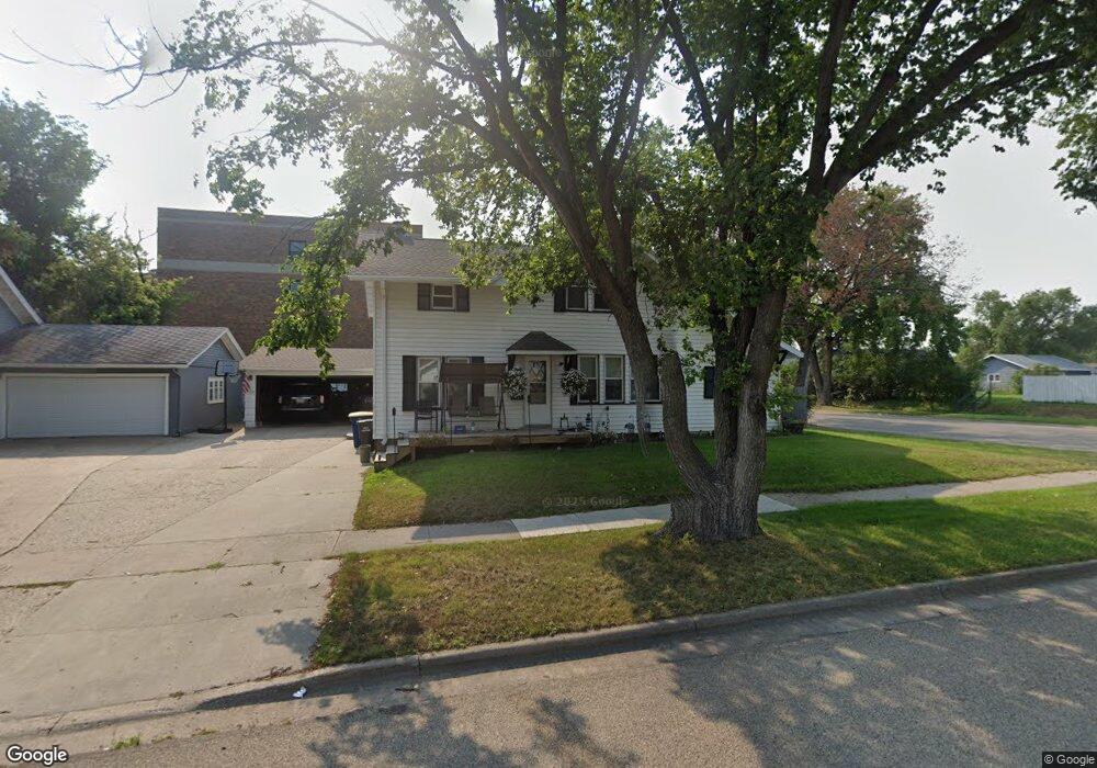 702 4th Ave SE, Jamestown, ND 58401 - photo 1