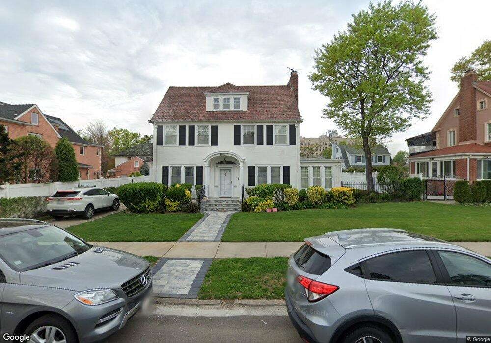 8886 195th Place, Hollis, NY 11423 - photo 1