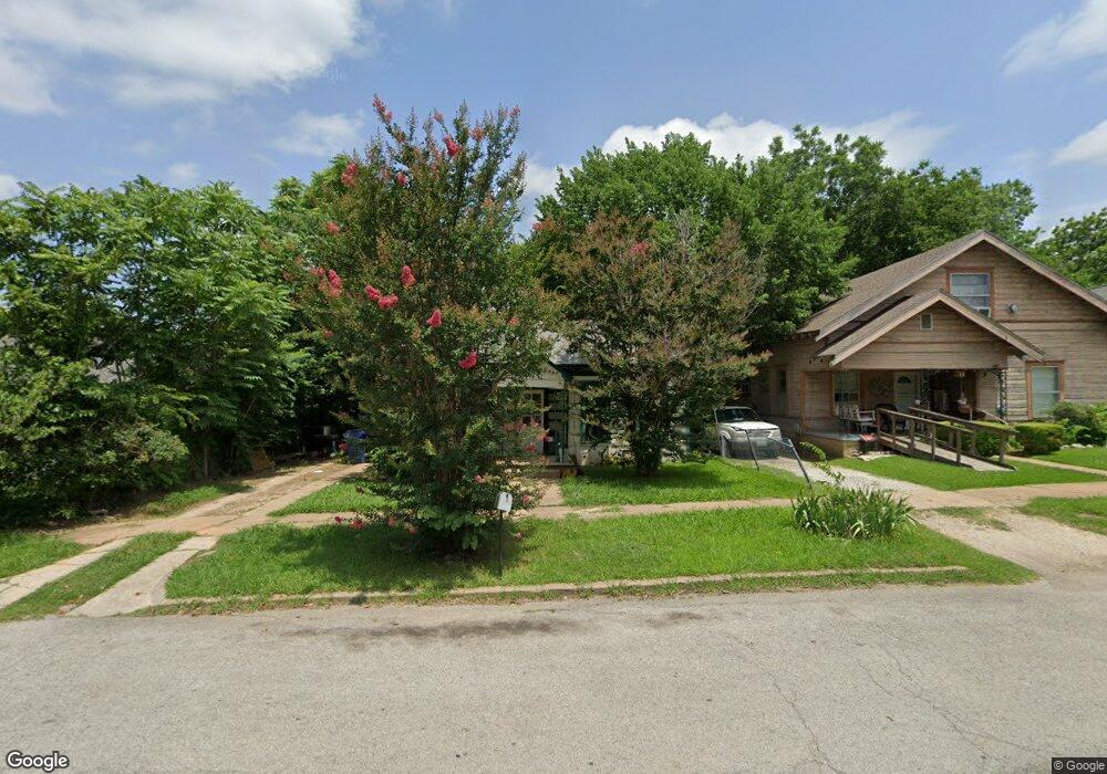 423 W Munson St, Denison, TX 75020 - photo 1