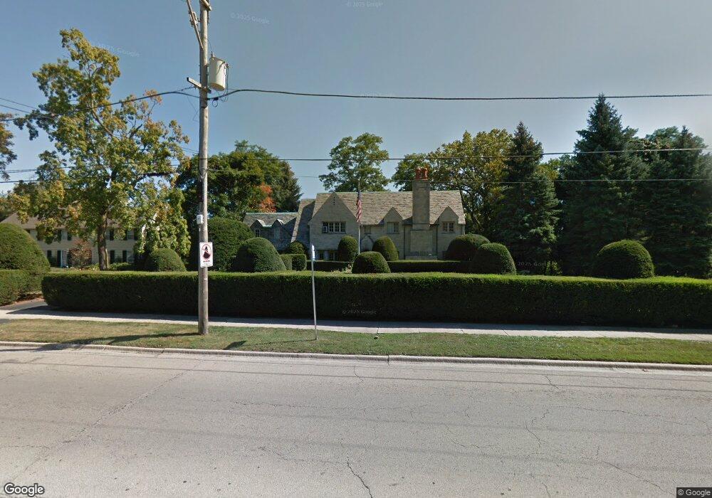907 N Sheridan Rd, Waukegan, IL 60085 - photo 1