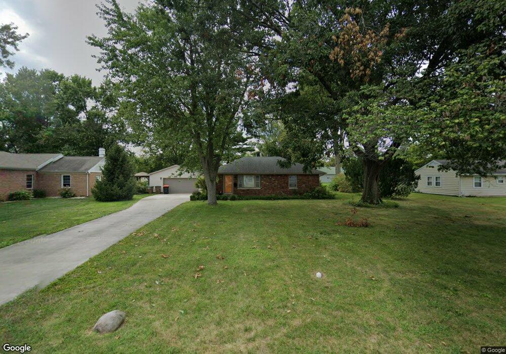 3322 Spruce St, Columbus, IN 47203 - photo 1
