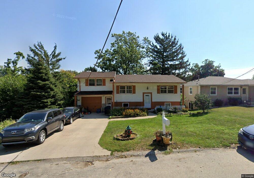 1667 13th St NW, Cedar Rapids, IA 52405 - photo 1