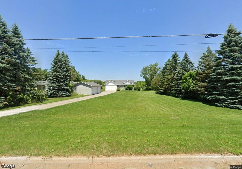 9101 E Richfield Rd, Davison, MI 48423 - photo 1