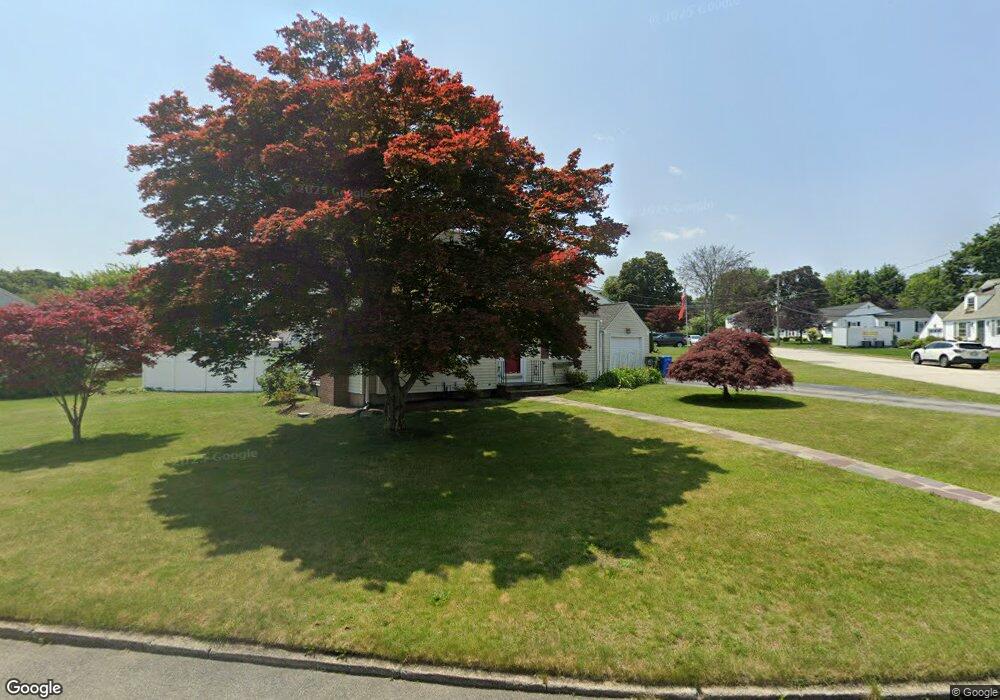 113 Lawnacre Dr, Cranston, RI 02920 - photo 1