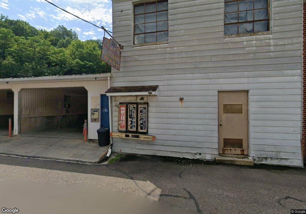 201 S Morris St, Saint Clair, PA 17970 - photo 1