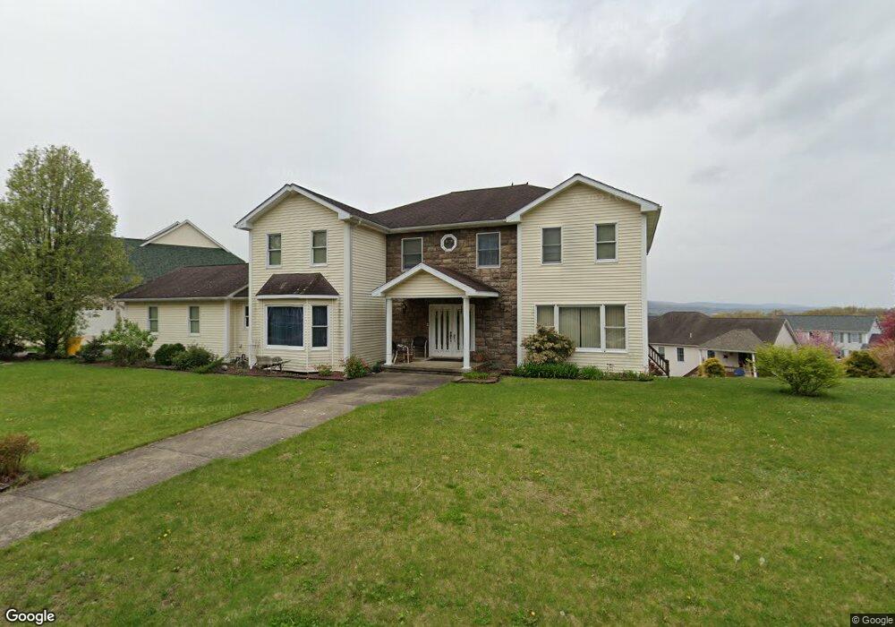 135 Maria Blvd, Archbald, PA 18403 - photo 1