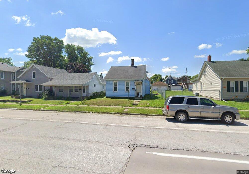 1613 W 4th St, Davenport, IA 52802 - photo 1