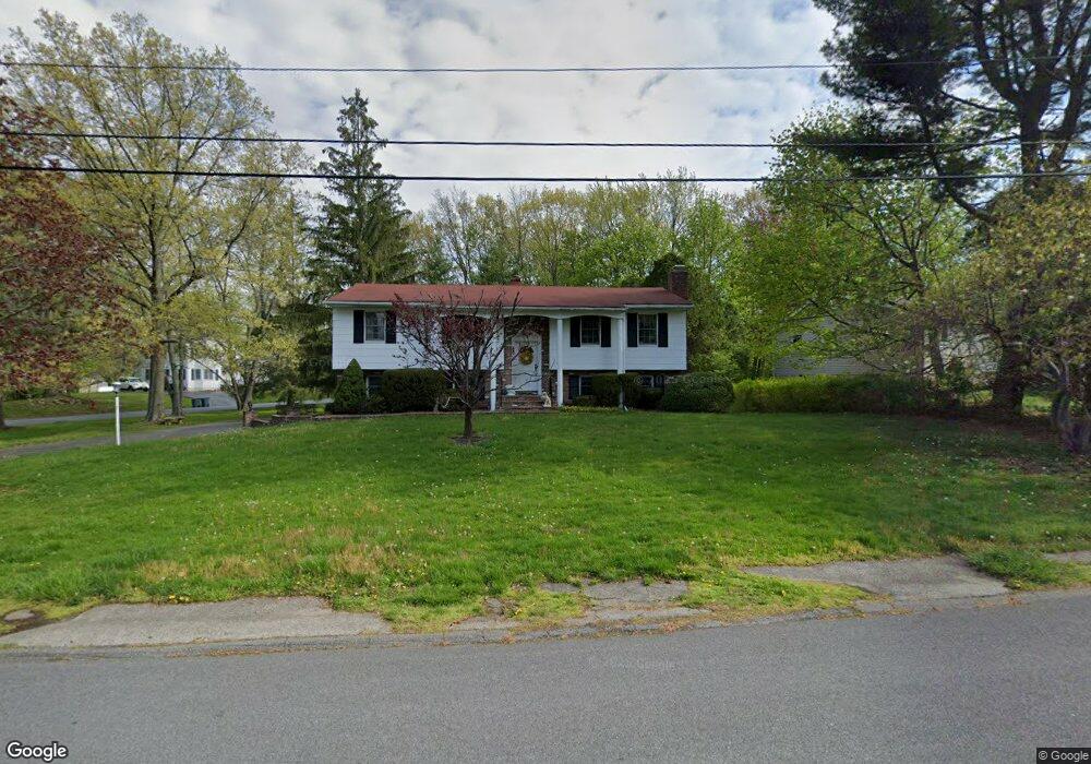 702 Toni Ct, Yorktown Heights, NY 10598 - photo 1