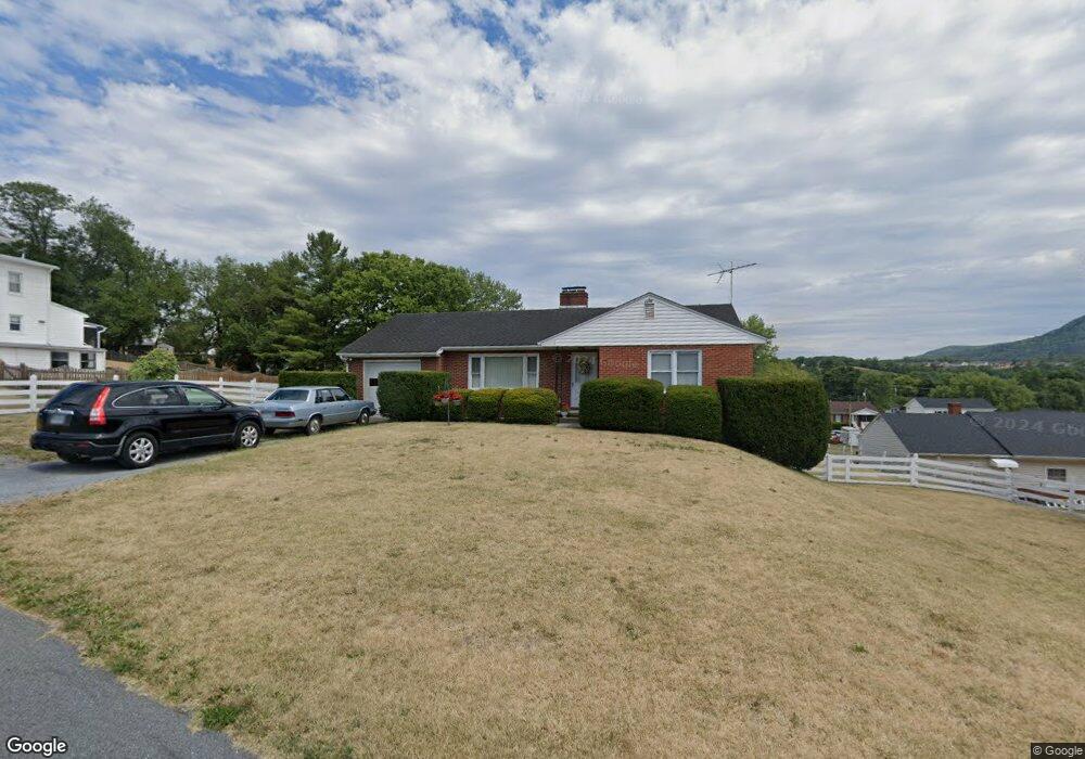 340 Lee St, Strasburg, VA 22657 - photo 1