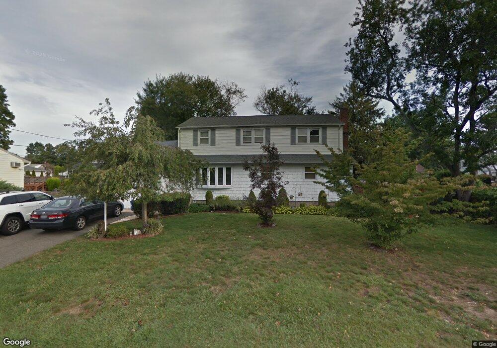 83 Merritt St, Lindenhurst, NY 11757 - photo 1