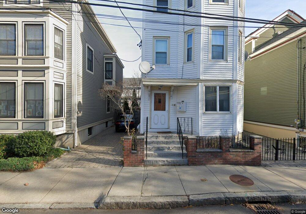 34 Kinnaird St unit 2, Cambridge, MA 02139 - photo 1