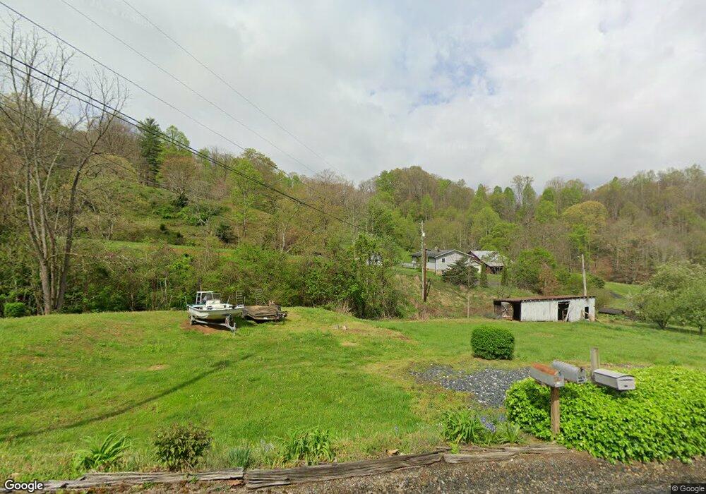 330 Gibbs Rd, Burnsville, NC 28714 - photo 1