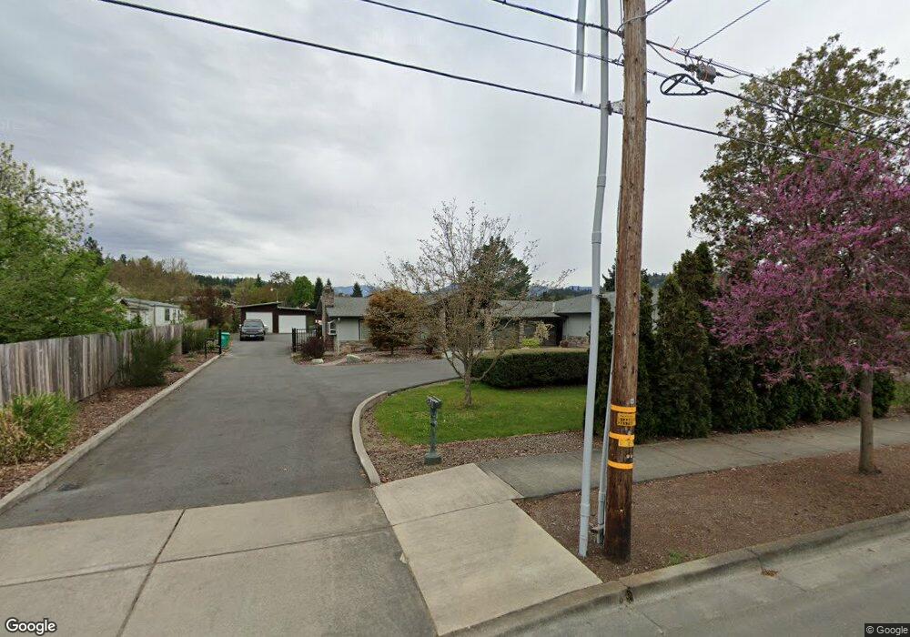 869 W Harbeck Rd, Grants Pass, OR 97527 - photo 1