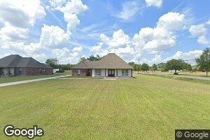 6847 Lone Oak Dr, Port Allen, LA 70767