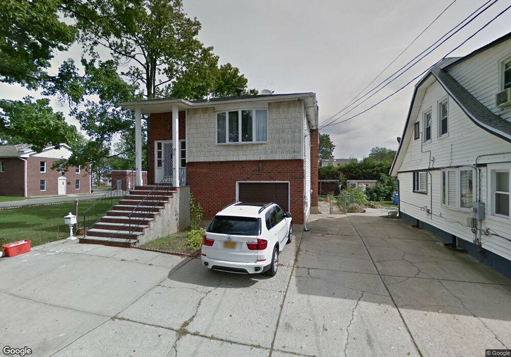 885 Yale Place, Franklin Square, NY 11010 - photo 1