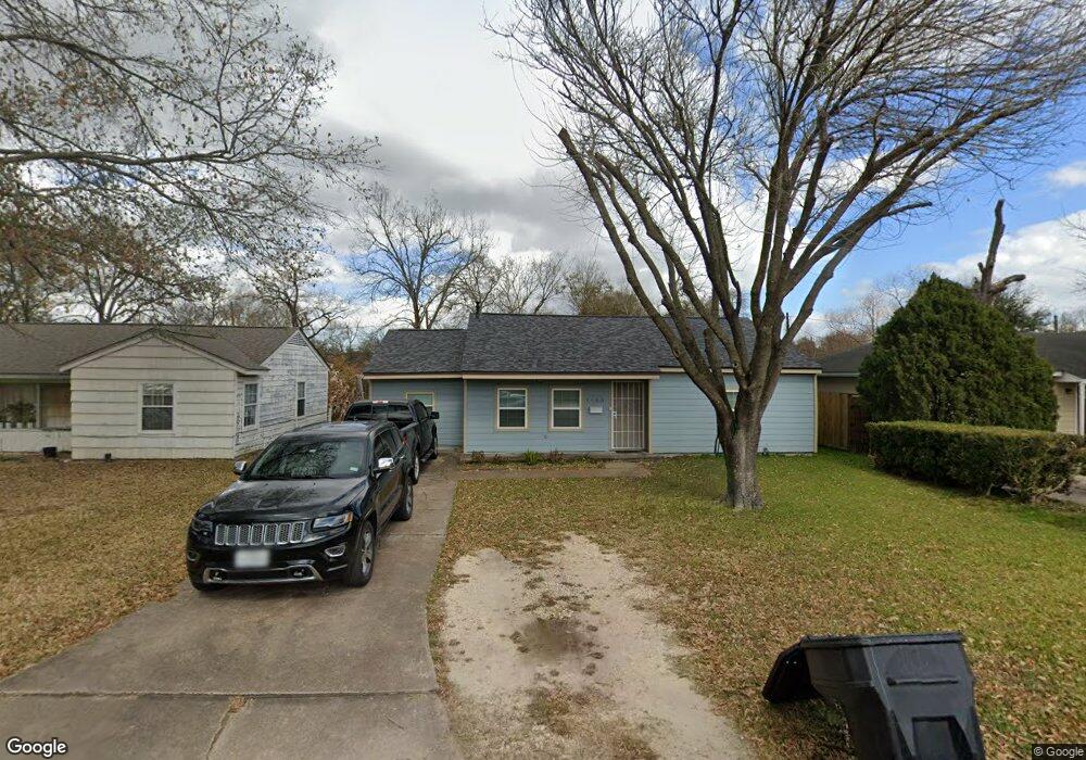 4143 Wynona St, Houston, TX 77087 - photo 1