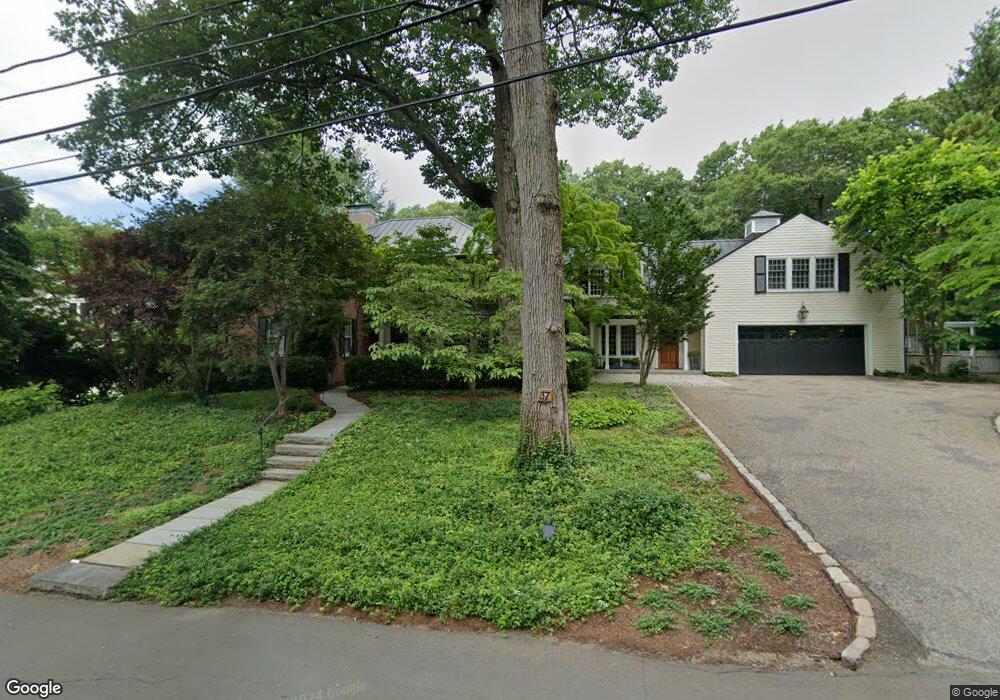37 Cedar Rd, Chestnut Hill, MA 02467 - photo 1