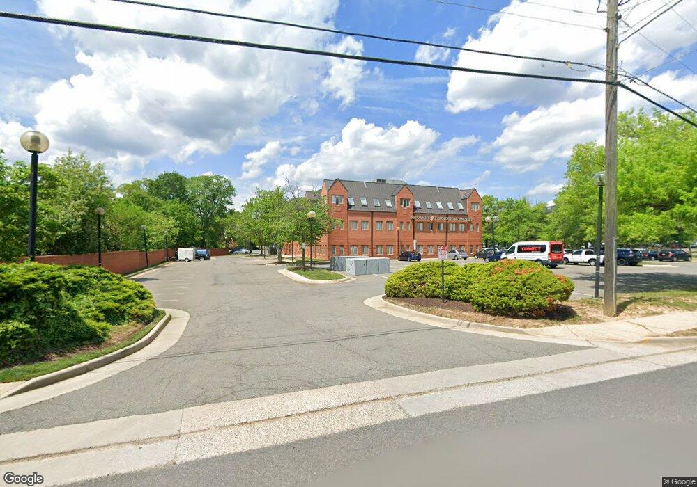 8227 Old Courthouse Rd, Vienna, VA 22182 - photo 1