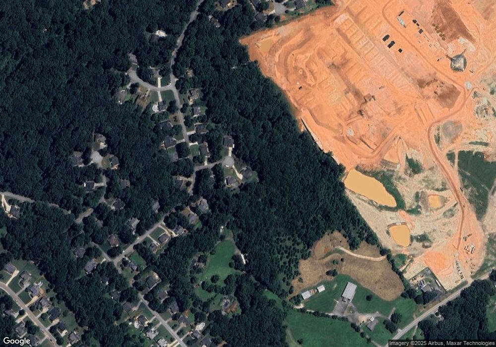 1055 Oglethorpe Ln, Hoschton, GA 30548 - photo 1