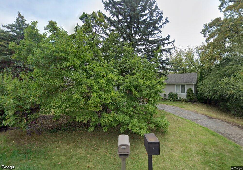 1555 Groton Rd, Bloomfield Hills, MI 48302 - photo 1