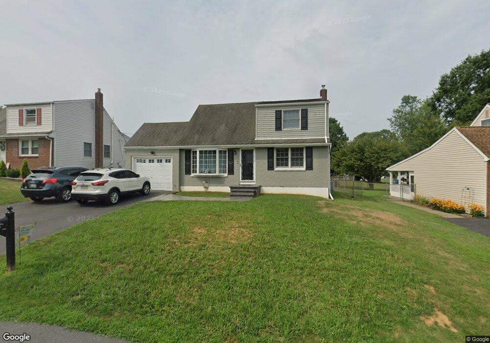 827 Cibby St, Easton, PA 18045 - photo 1