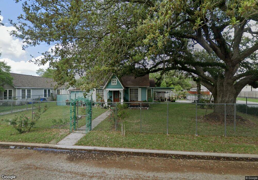 2821 4th St, Bay City, TX 77414 - photo 1