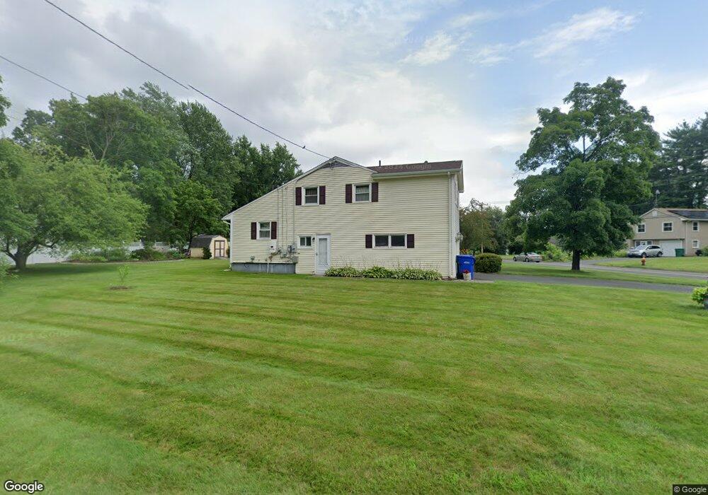 11 Crestview Dr, Bloomfield, CT 06002 - photo 1