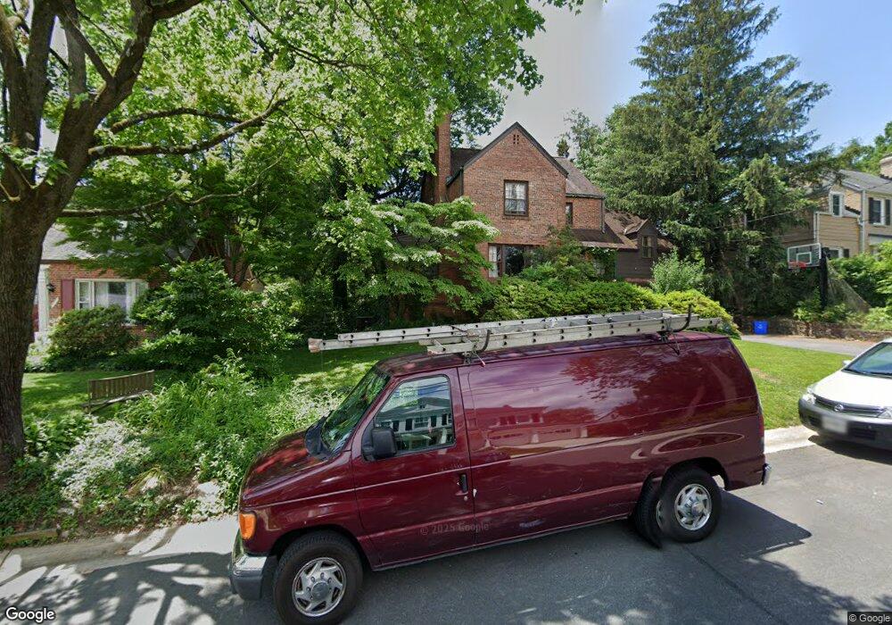 3510 Husted Dr, Chevy Chase, MD 20815 - photo 1