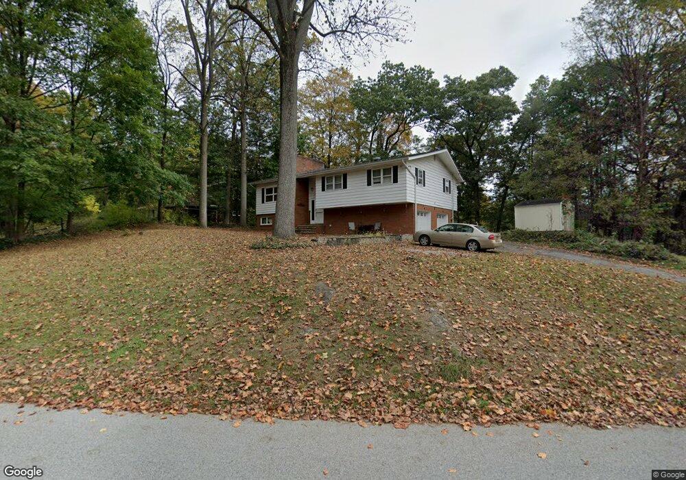 33 Victor Ln, Poughkeepsie, NY 12601 - photo 1