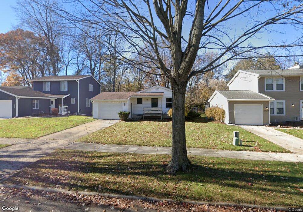 2732 Aurora Dr, Lansing, MI 48910 - photo 1