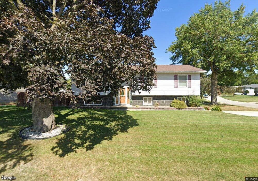 1133 Columbus Dr, Waterloo, IA 50702 - photo 1