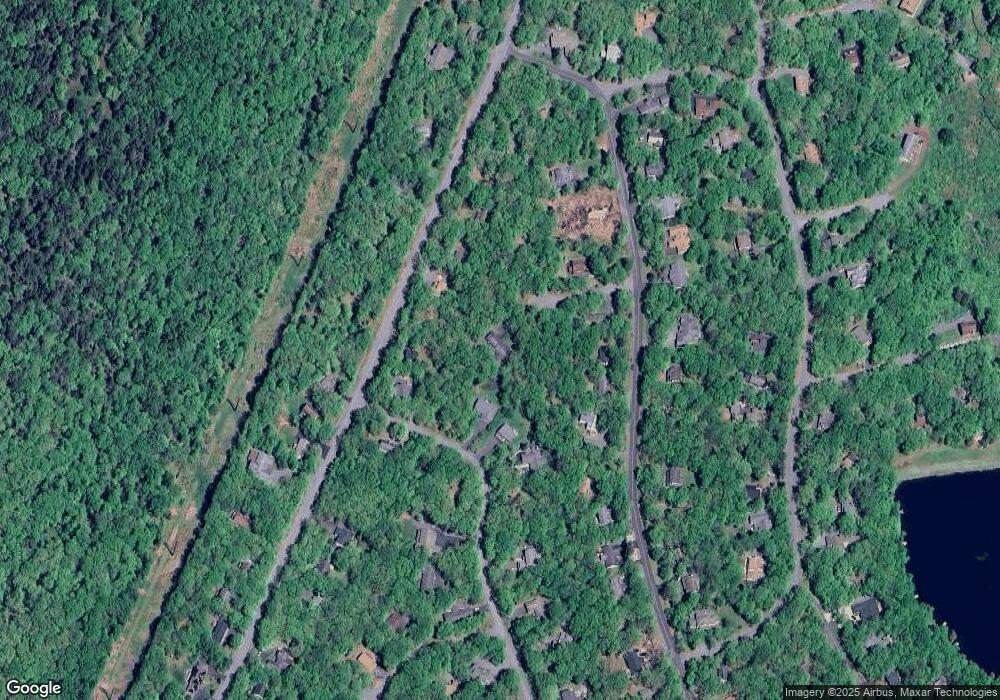 805 Colt Ct, Hawley, PA 18428 - photo 1