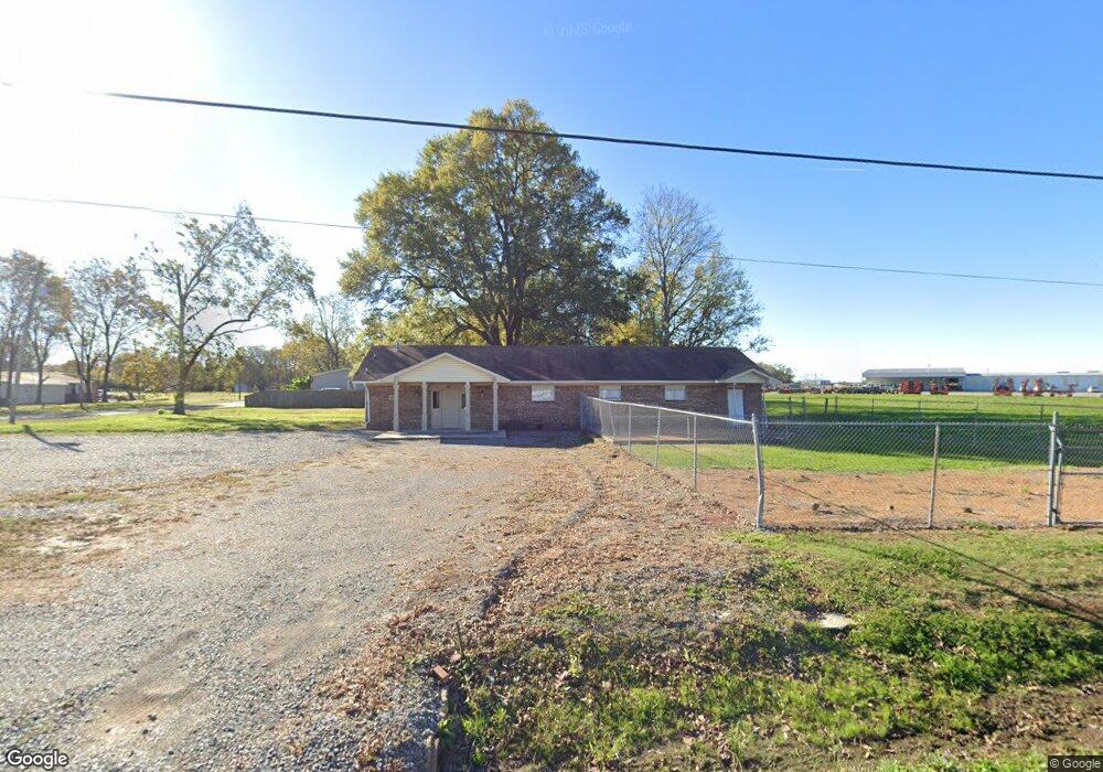 807 W Washington St, Stuttgart, AR 72160 - photo 1