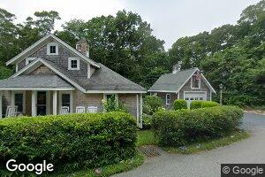 14 Oak Ave, Cataumet, MA 02534