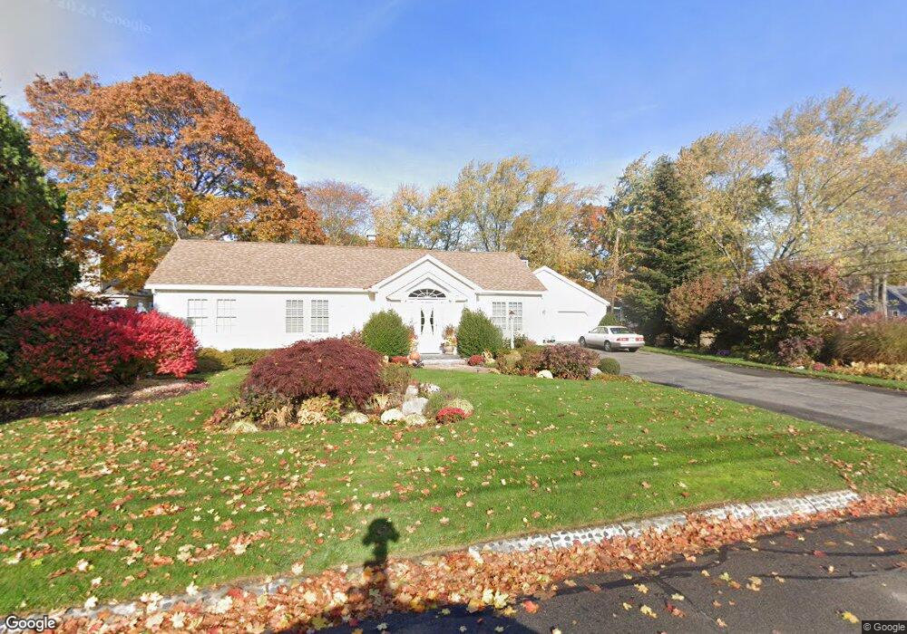 32 Myrtle Ave, Newburyport, MA 01950 - photo 1